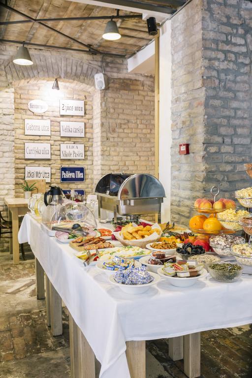 Veliki Garni Hotel Нови-Сад Экстерьер фото